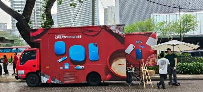 SANDISK ROVING TRUCK